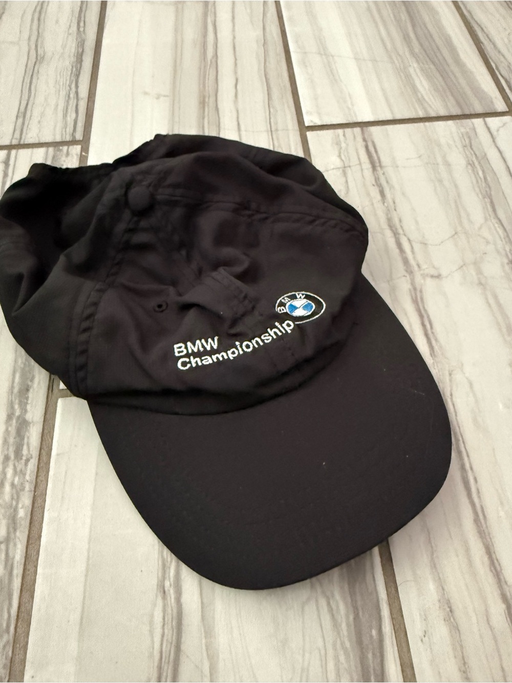 BMW Ouray featherweight hat. EUC